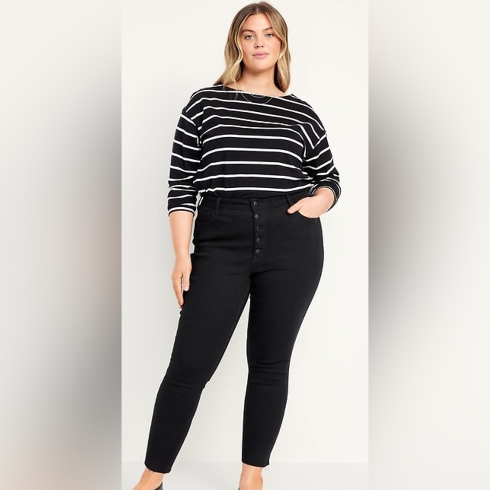 Old Navy Rockstar Super Skinny Button-Fly Black Jeans in Size 14